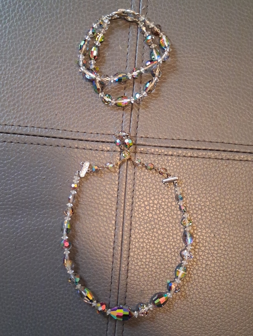 Vintage Bead Necklace and Bracelet Set - Iridescent